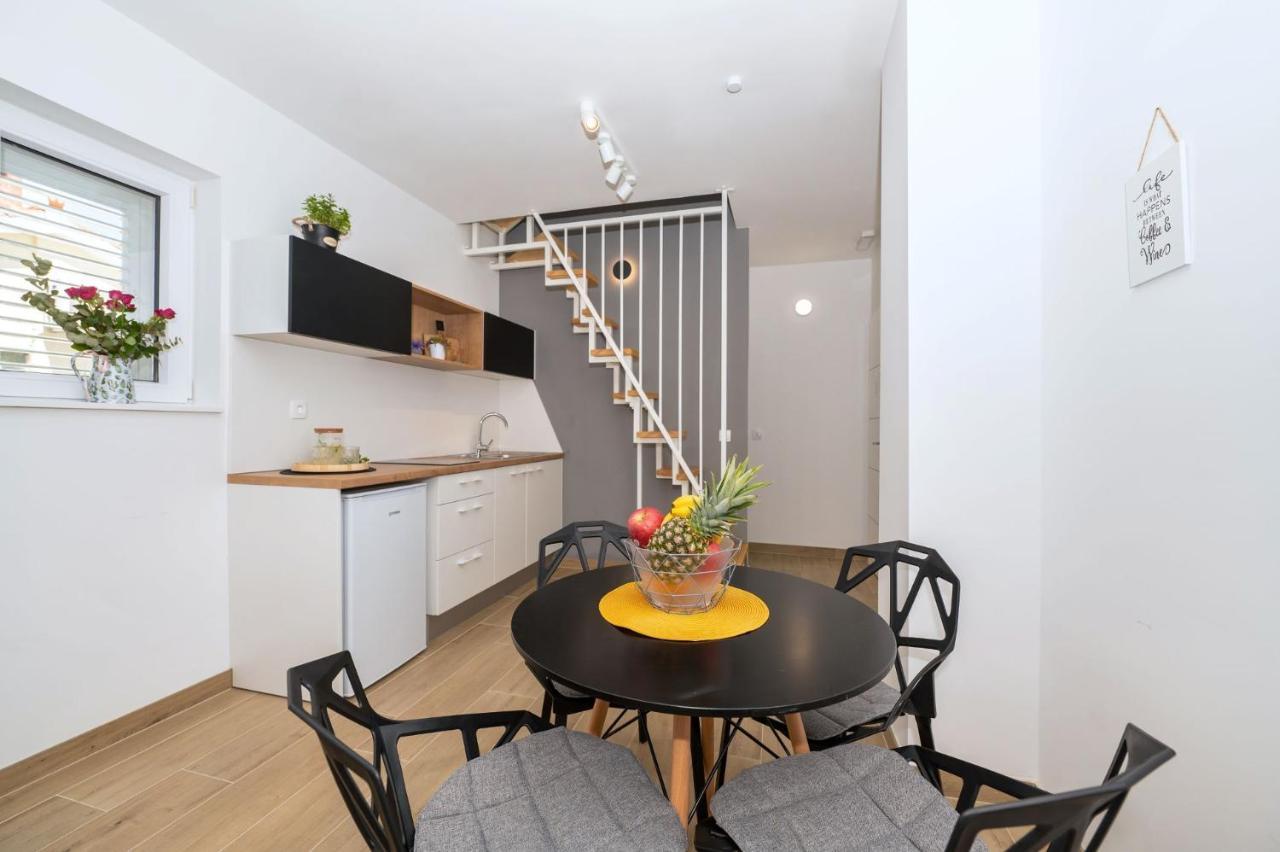 Apartman M6 Makarska Bagian luar foto