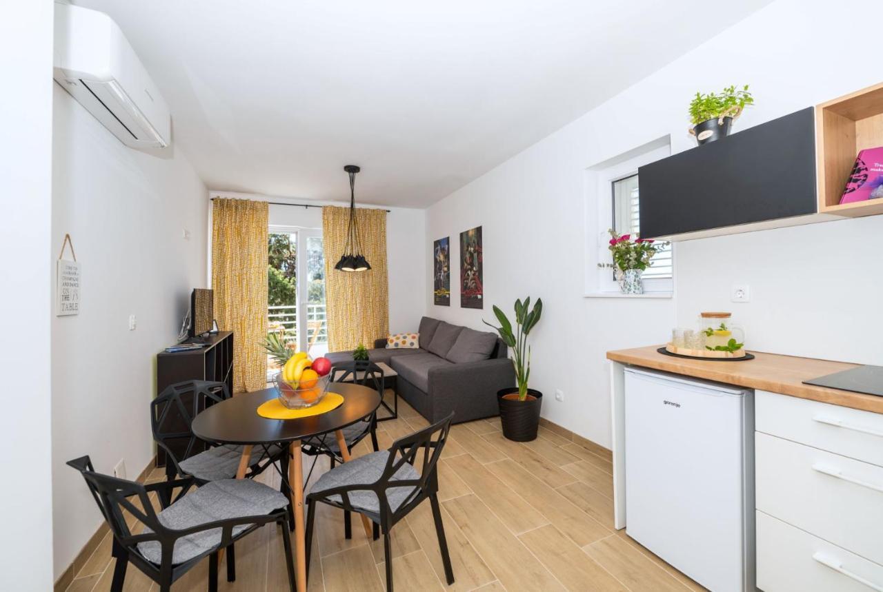 Apartman M6 Makarska Bagian luar foto