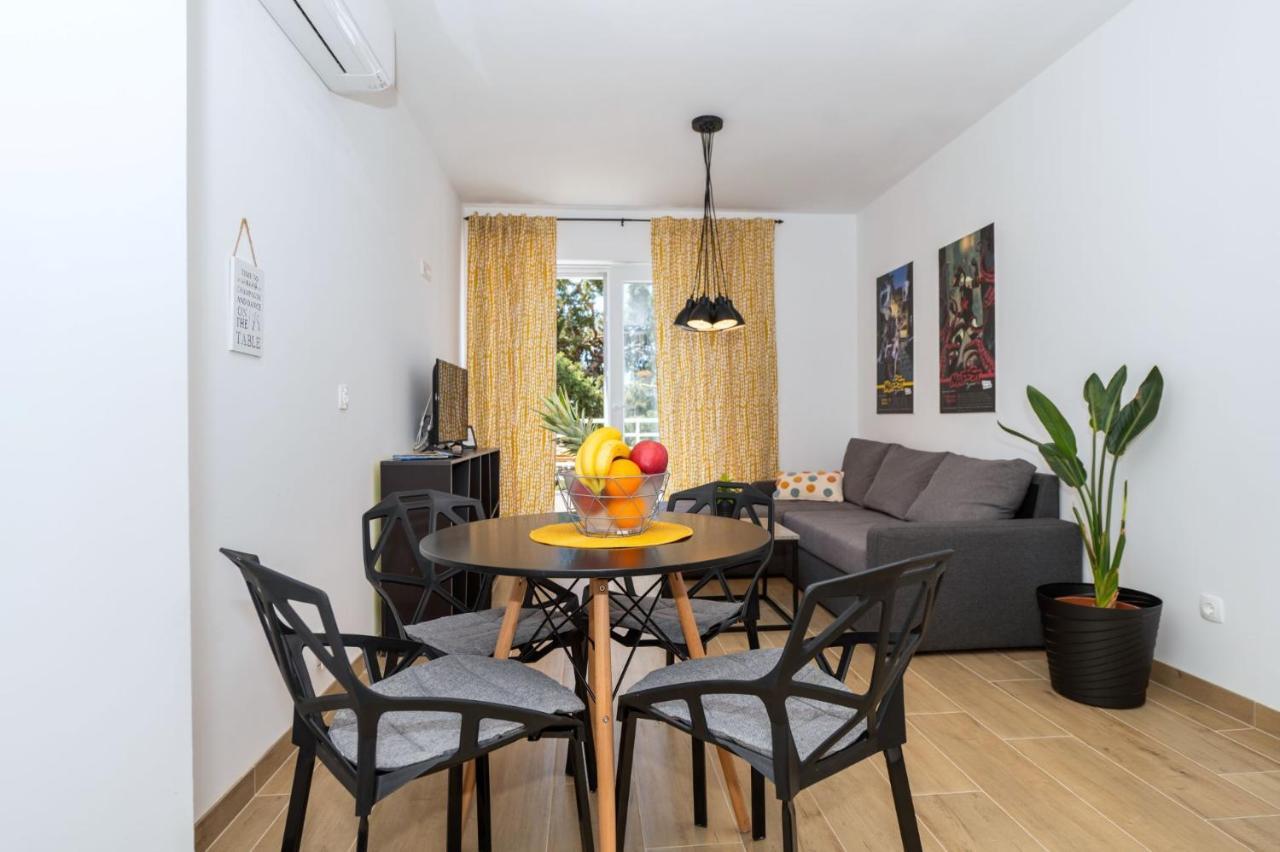 Apartman M6 Makarska Bagian luar foto